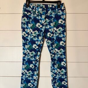 WHBM Blue Floral Cropped Pants